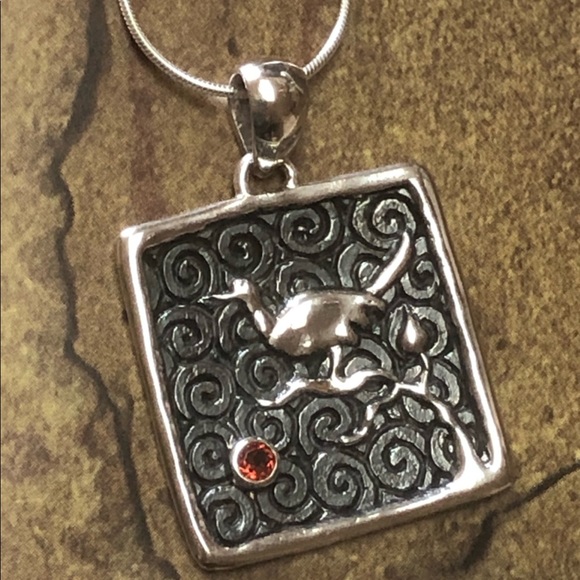 The Black Gold Bird Pendant - Picture 2 of 7